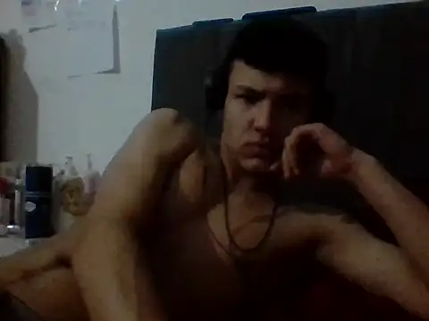 Snapshot of El_awo_ chatting on September 22, 2025, 4:14 am El awo online show from September 22, 2025, 4:14 am