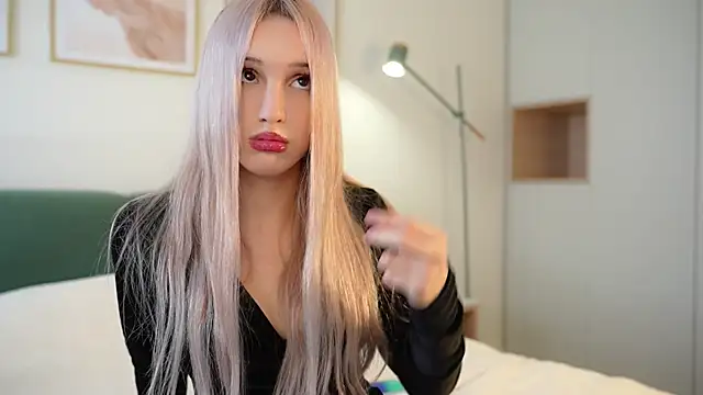 Laura Obsidian online show from September 22, 2025, 8:05 am