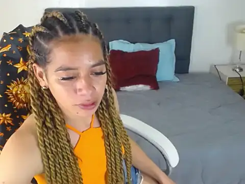 Amber  s online show from October 8, 2025, 2:04 pm