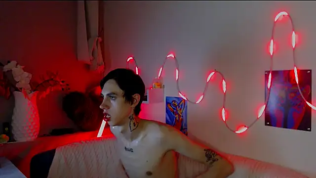 Snapshot of AlexNaughty14 chatting on October 17, 2025, 9:12 am AlexNaughty14 online show from October 17, 2025, 9:12 am