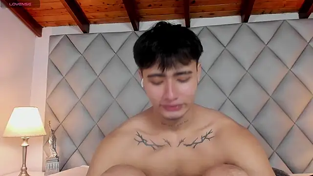 Clement Reyes online show from November 21, 2025, 12:37 pm