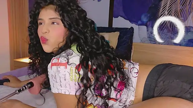Anabacker01 online show from May 28, 2026, 12:46 pm