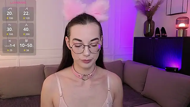 Snapshot of EmmaJakson chatting on September 24, 2025, 3:37 pm EmmaJakson online show from September 24, 2025, 3:37 pm