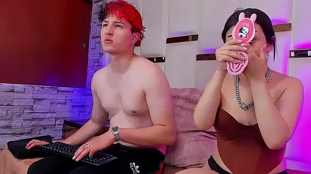 ANLLELOAndANGELA online show from November 19, 2025, 3:23 pm