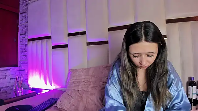 Snapshot of ANLLELOAndANGELA chatting on June 11, 2026, 5:00 pm ANLLELOAndANGELA online show from June 11, 2026, 5:00 pm