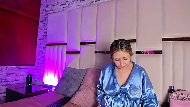 Snapshot of ANLLELOAndANGELA chatting on July 13, 2026, 5:49 pm ANLLELOAndANGELA online show from July 13, 2026, 5:49 pm