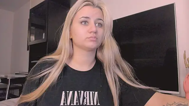 Snapshot of BarbaraSiren chatting on November 1, 2025, 12:07 pm BarbaraSiren online show from November 1, 2025, 12:07 pm