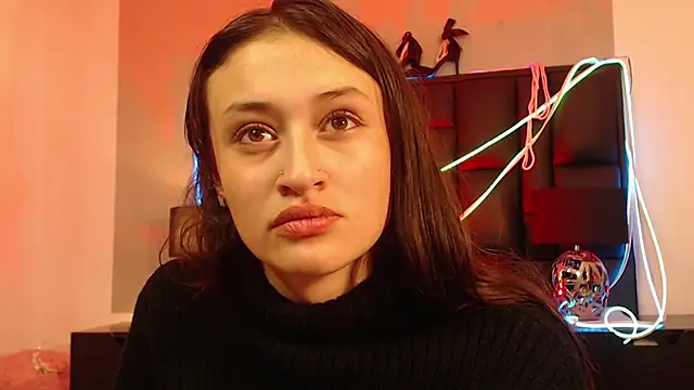 Snapshot of Emily_Swiftt chatting on October 16, 2025, 7:31 am Emily Swiftt online show from October 16, 2025, 7:31 am