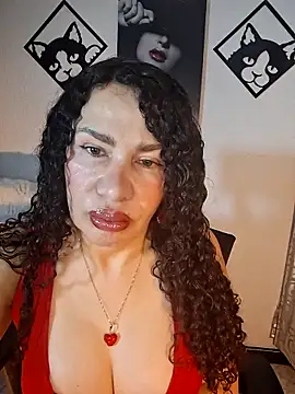 Lina 444 online show from April 13, 2026, 1:33 am