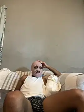 Snapshot of The_Zodiac chatting on April 15, 2026, 9:59 pm The Zodiac online show from April 15, 2026, 9:59 pm