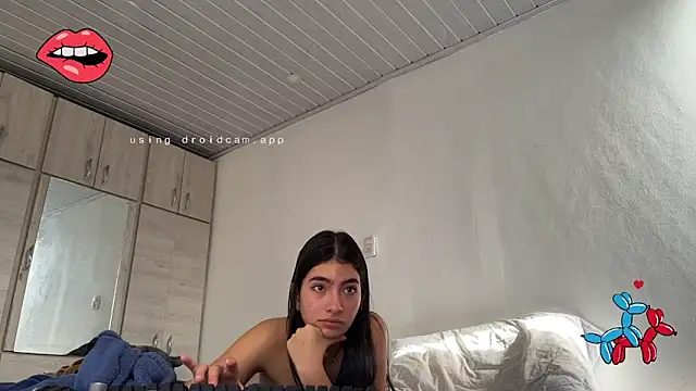 Snapshot of vipxxx2 chatting on November 7, 2025, 1:33 pm vipxxx2 online show from November 7, 2025, 1:33 pm