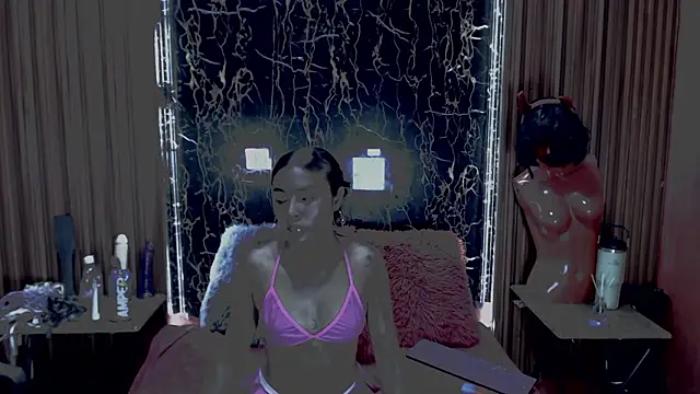 MadelinPaterson online show from February 13, 2026, 7:54 pm