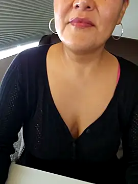 Snapshot of sw33th3art chatting on September 23, 2025, 4:54 pm sw33th3art online show from September 23, 2025, 4:54 pm