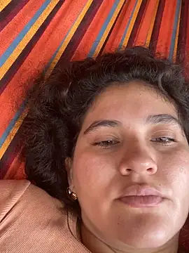 lunasexyhot18 online show from October 15, 2025, 4:51 pm