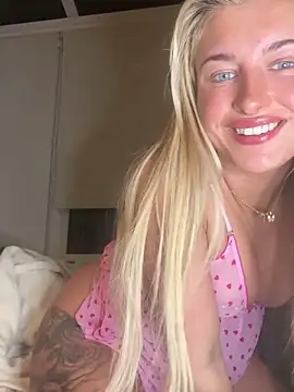 BabyBluexox online show from February 25, 2026, 6:50 pm