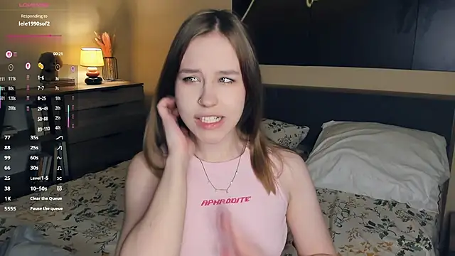 Snapshot of MaliaBourraine chatting on November 26, 2025, 7:09 am MaliaBourraine online show from November 26, 2025, 7:09 am