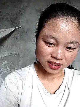 Snapshot of clara-cute chatting on October 4, 2025, 4:43 am clara-cute online show from October 4, 2025, 4:43 am