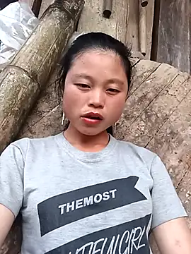 Snapshot of clara-cute chatting on October 11, 2025, 10:47 am clara-cute online show from October 11, 2025, 10:47 am