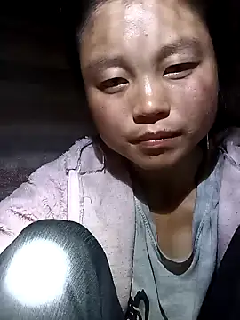 Snapshot of clara-cute chatting on October 18, 2025, 1:01 pm clara-cute online show from October 18, 2025, 1:01 pm