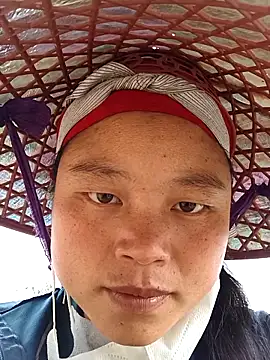 Snapshot of clara-cute chatting on October 29, 2025, 1:52 am clara-cute online show from October 29, 2025, 1:52 am