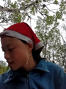 Snapshot of clara-cute chatting on November 10, 2025, 12:20 am clara-cute online show from November 10, 2025, 12:20 am