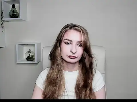 Snapshot of NinaBlond1 chatting on October 22, 2025, 5:41 am NinaBlond1 online show from October 22, 2025, 5:41 am