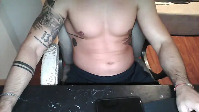 yourfantasy777 online show from October 6, 2025, 7:11 pm