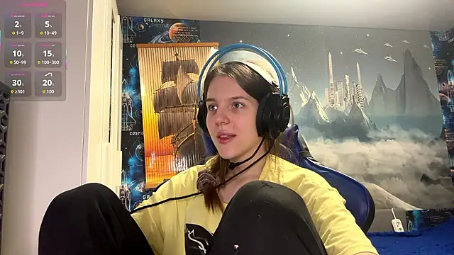 Elira Breeze online show from March 12, 2026, 1:17 pm