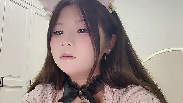 Snapshot of Sweet-shanshan chatting on September 23, 2025, 7:00 am Sweet-shanshan online show from September 23, 2025, 7:00 am