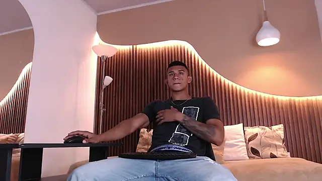 Aiden steel online show from November 12, 2025, 1:33 pm