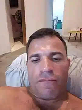 Snapshot of Claudiokkkkk chatting on December 15, 2025, 11:42 pm Claudiokkkkk online show from December 15, 2025, 11:42 pm