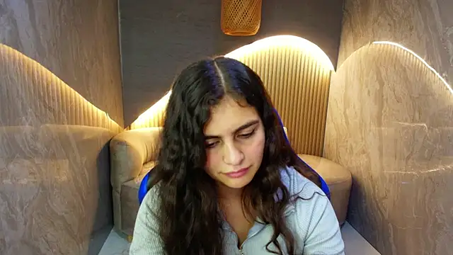 Snapshot of dany_r_ chatting on October 28, 2025, 1:14 pm dany r online show from October 28, 2025, 1:14 pm