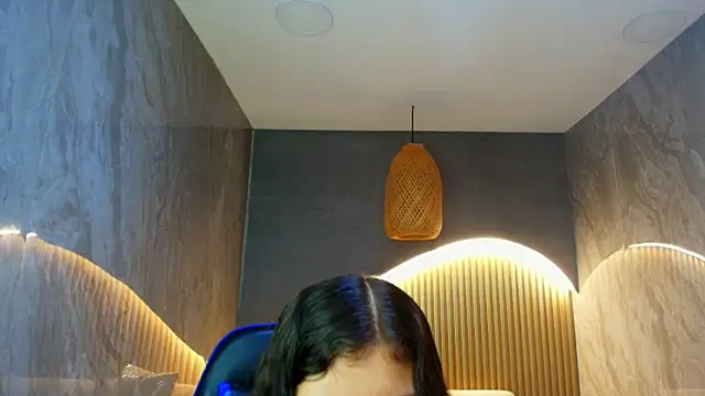 Snapshot of dany_r_ chatting on November 12, 2025, 1:44 pm dany r online show from November 12, 2025, 1:44 pm