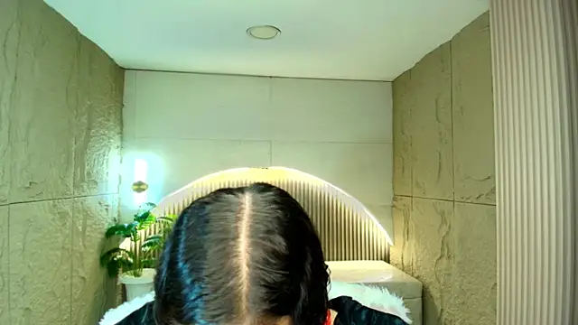 dany r  online show from April 15, 2026, 12:34 pm