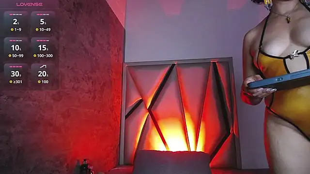 Snapshot of Isabella-Rosssi chatting on November 11, 2025, 4:34 am Isabella-Rosssi online show from November 11, 2025, 4:34 am