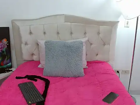 Arianaskyblue online show from October 9, 2025, 11:58 pm