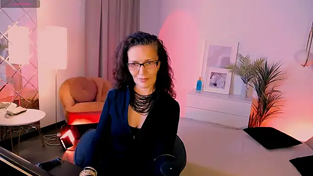 Snapshot of Irene_Marlow chatting on September 22, 2025, 2:08 pm Irene Marlow online show from September 22, 2025, 2:08 pm