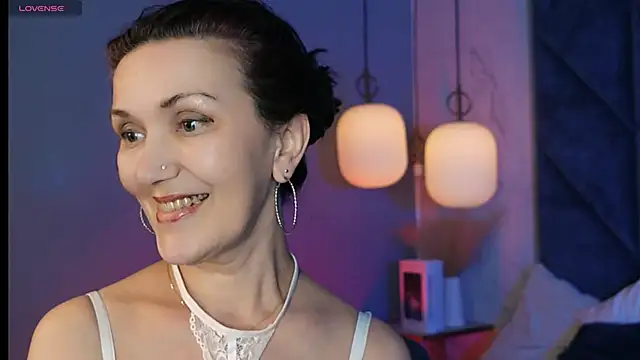 Irene Marlow online show from May 26, 2026, 7:48 am