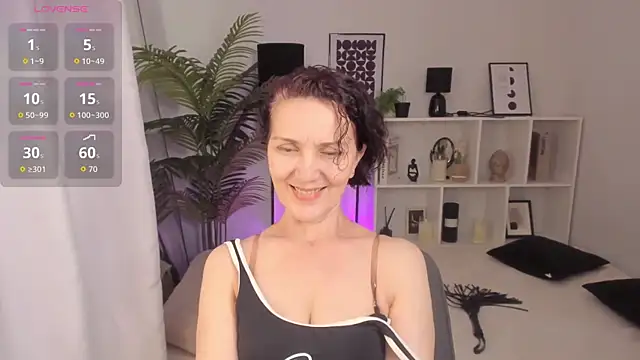 Irene Marlow online show from June 5, 2026, 7:47 am