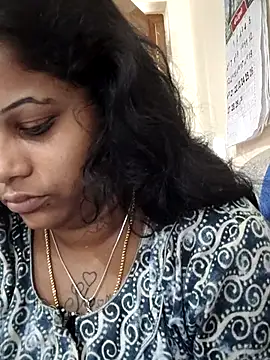 sweetqueen143 online show from October 9, 2025, 3:59 am