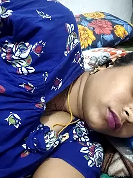 sweetqueen143 online show from March 19, 2026, 9:08 pm