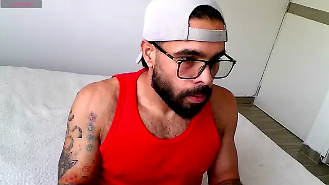 Snapshot of htrebor87 chatting on May 29, 2026, 9:24 pm htrebor87 online show from May 29, 2026, 9:24 pm