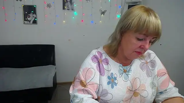 Snapshot of MilenaWedxy chatting on October 8, 2025, 11:08 am MilenaWedxy online show from October 8, 2025, 11:08 am