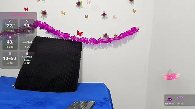 Annniie22 online show from January 19, 2026, 7:34 am