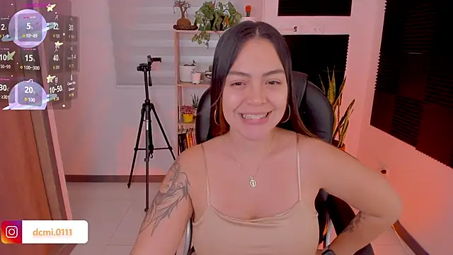 Snapshot of TaniaVelvet chatting on October 23, 2025, 4:28 pm TaniaVelvet online show from October 23, 2025, 4:28 pm