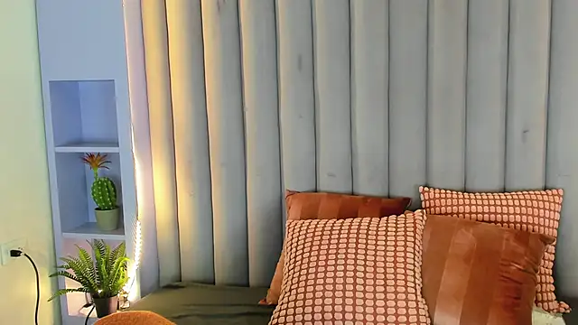 Snapshot of MyApril__ chatting on October 11, 2025, 11:42 am MyApril online show from October 11, 2025, 11:42 am