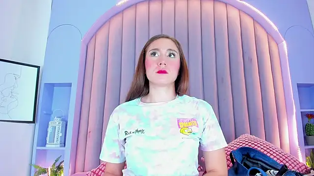 Snapshot of MyApril__ chatting on October 20, 2025, 11:43 am MyApril online show from October 20, 2025, 11:43 am