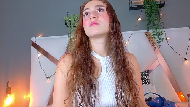 Snapshot of MyApril__ chatting on November 4, 2025, 11:42 am MyApril online show from November 4, 2025, 11:42 am