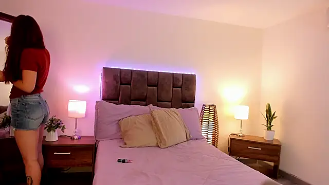 Aliccecullen online show from October 8, 2025, 1:09 pm