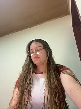 Snapshot of Aphrill chatting on September 26, 2025, 10:47 pm Aphrill online show from September 26, 2025, 10:47 pm